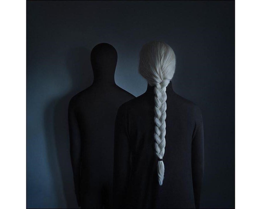 Sin sentido | Fotografía surrealista que estudia el mundo solo de uno solo | Bayas cerebrales