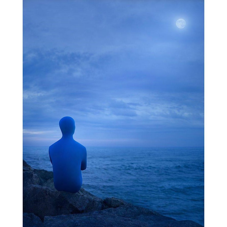 Mezclar en el entorno | Fotografía surrealista que estudia el mundo solo de uno solo | Bayas cerebrales