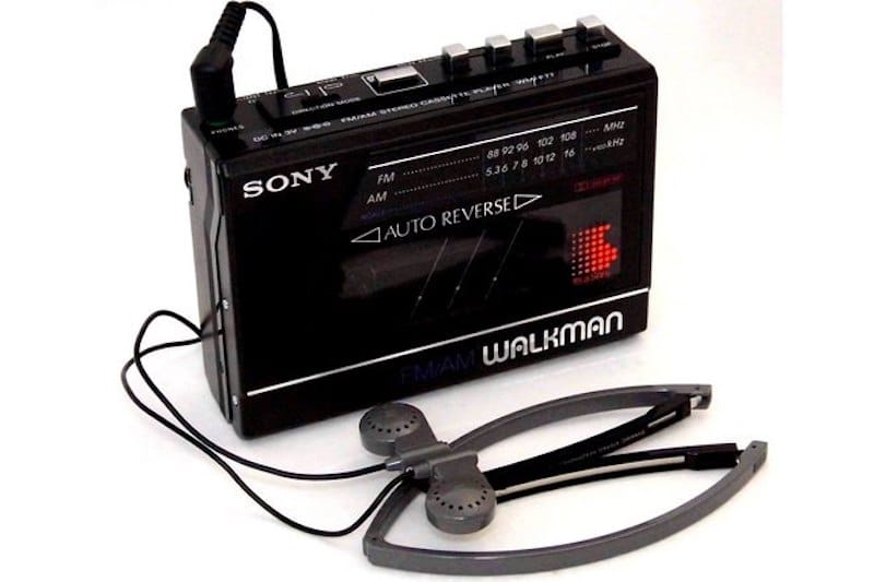 Sony Walkman | 8 Mejores 1980 fijados durante una década Bayas cerebrales